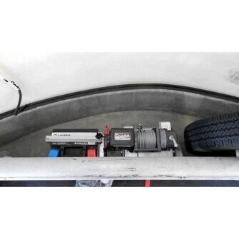 Woodford RL 3000 - Lukket trailer - 3.000 kg - Bred model - 2 aksler